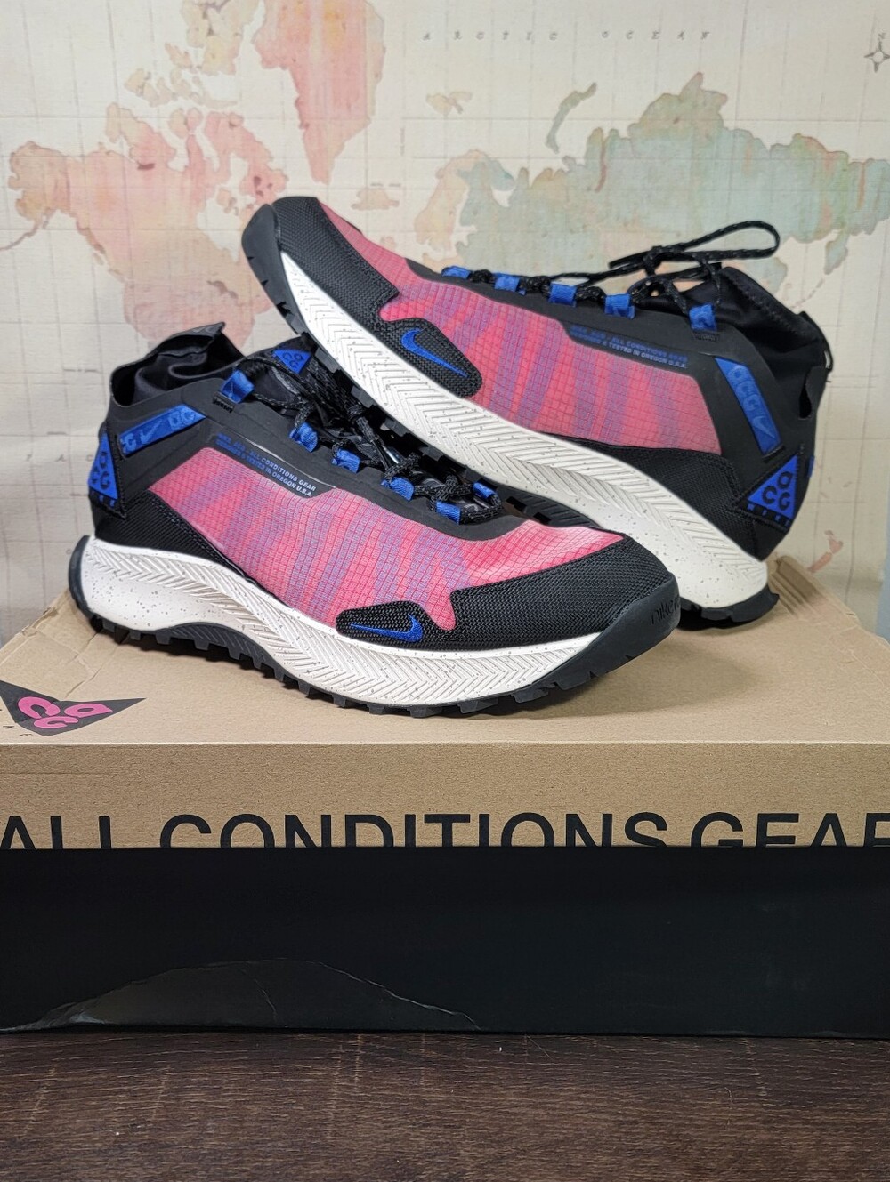 BRAND NEW Nike ACG Terra Zaherra Rush Pink Racer Blue Men's Size 11.0